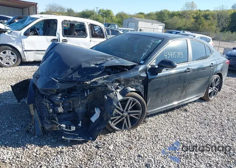 2025 Toyota Camry Xse z USA, uszkodzony, nr VIN 4T1DAACK5SU539481